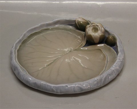 B&G 2359 Water Lily pad tray 26 cm, Svend Jespersen - large version