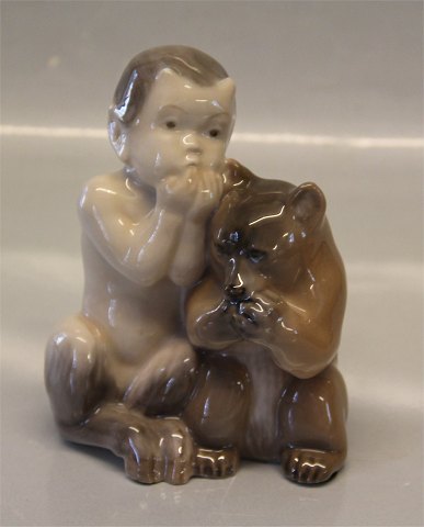 Kongelig Dansk 2822 Kgl. Faun med bjørn KK 1927 12 x 10 cm
