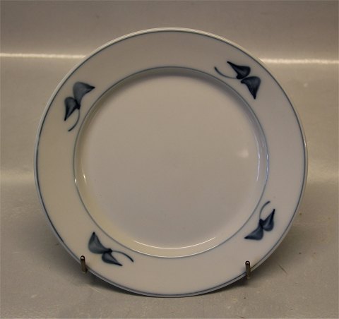 Royal Copenhagen Noblesse
112-15137 Side plate 17 cm
