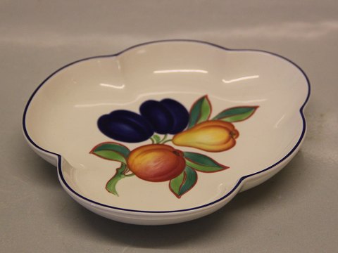 356 Leaf shaped dish, small 16.4 cm (1739356)
 Golden Summer Royal Copenhagen Faience 
