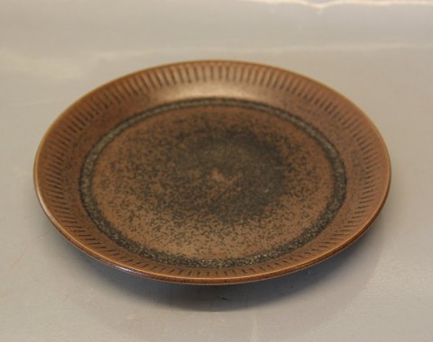 Brown -Cake plate 17.5 cm  Noeddebo Knabstrup Danish Pottery