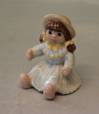 Royal Copenhagen figurine 0141 RC DOLL 5 cm (1249141) Mini-collection Toys Sven 
Vestergaard