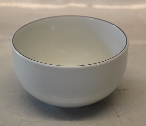 Aluminia Copenhagen Faience Blue Line 3089 Salad bowl  9 x 17 cm (576)
