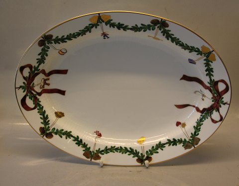 375 Serving dish 37 x 28.5 cm (1017443-2503375) Star Fluted Christmas Royal 
Copenhagen 
