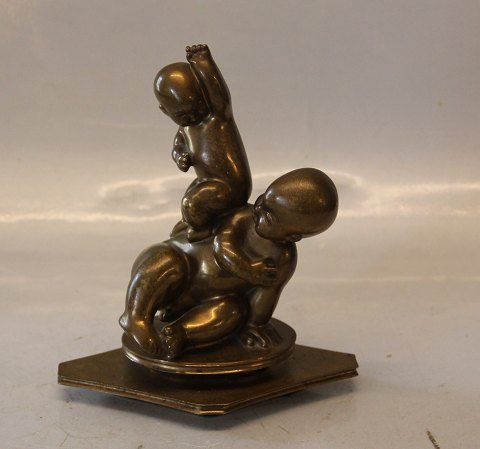 Kai Nielsen bronze no 12 To børn 18 x 15 cm