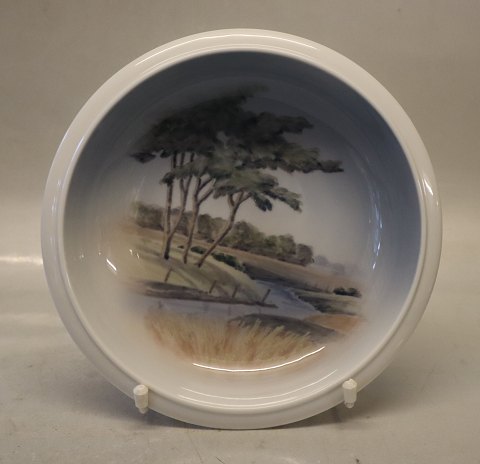 Royal Copenhagen 2905-2528 RC Bowl with landscape 21 cm