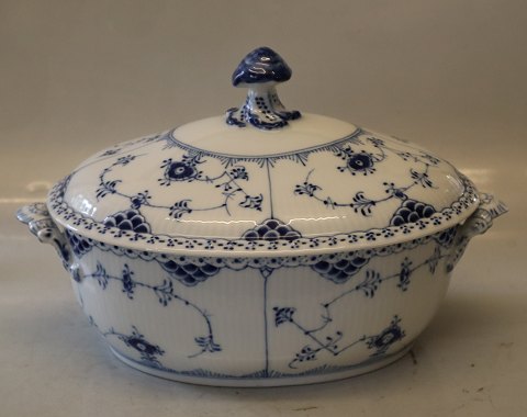 595-1-1109 Oval Terrin 20 x 32 cm (183) with lid (595) Royal Copenhagen 
Musselmalet halvblonde