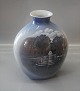 B&G Porcelain B&G 506 Vase-1h Fountain in the city 25,5 cm
