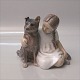 B&G figur 1973 Pige med fletninger og hendes hund 12 x 15 cm