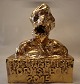 Kristian von Hornsleth statuette - guldglaseret lertøj: "The Tipping Point" ca 24×27×13 cm